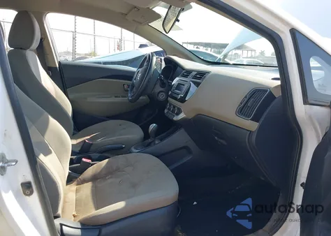 2016 Kia Rio Lx z USA, uszkodzony, nr VIN KNADM4A31G6574813